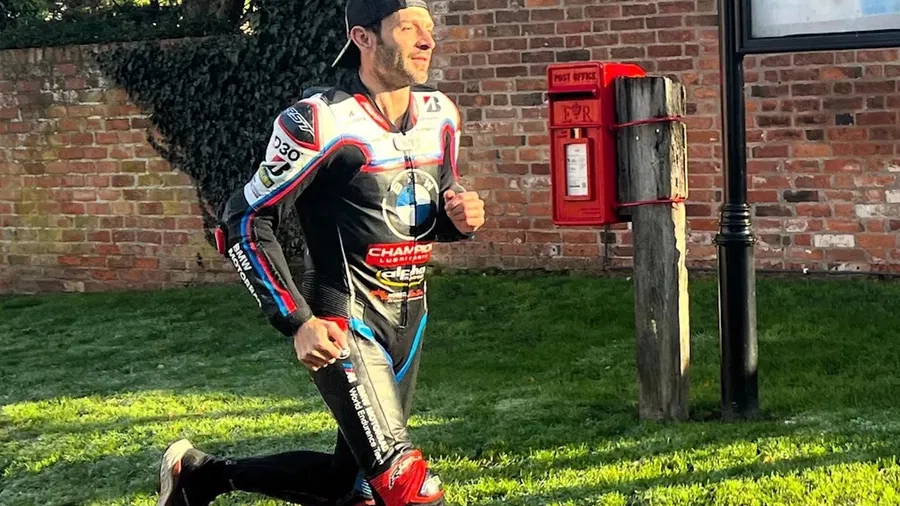 3000_sylvain-guintoli-2.webp