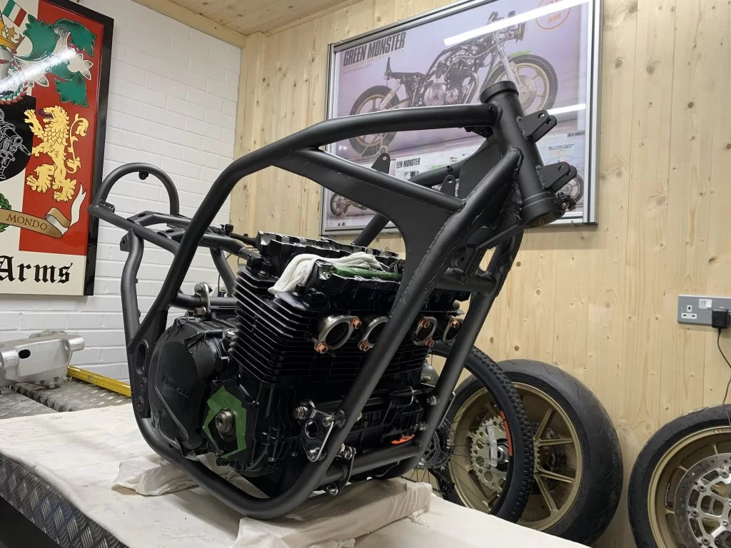 Kawasaki KR1000 Replica 311.jpg