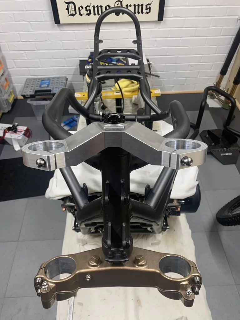 Kawasaki KR1000 Replica 323.webp