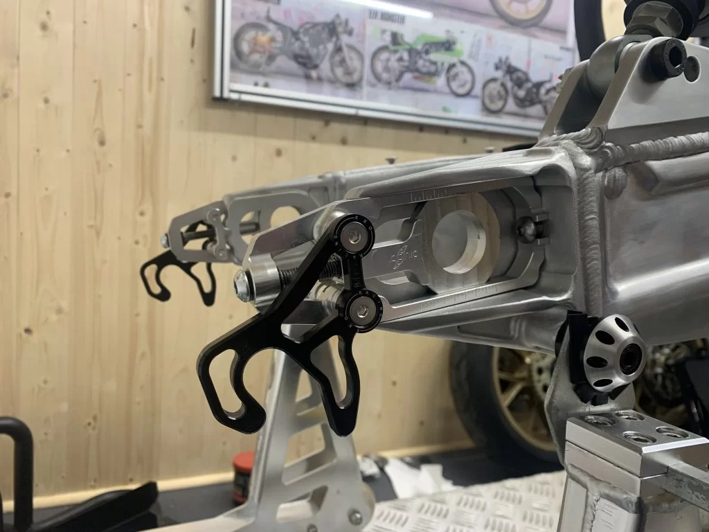 Kawasaki KR1000 Replica 352.webp