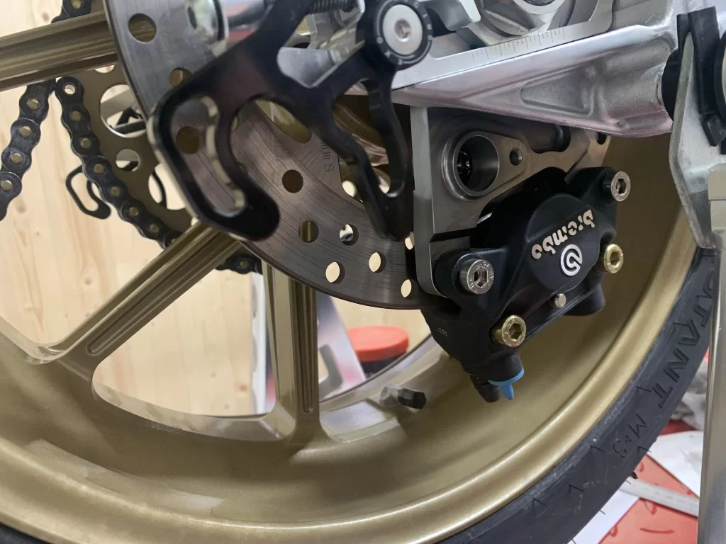 Kawasaki KR1000 Replica 392.webp