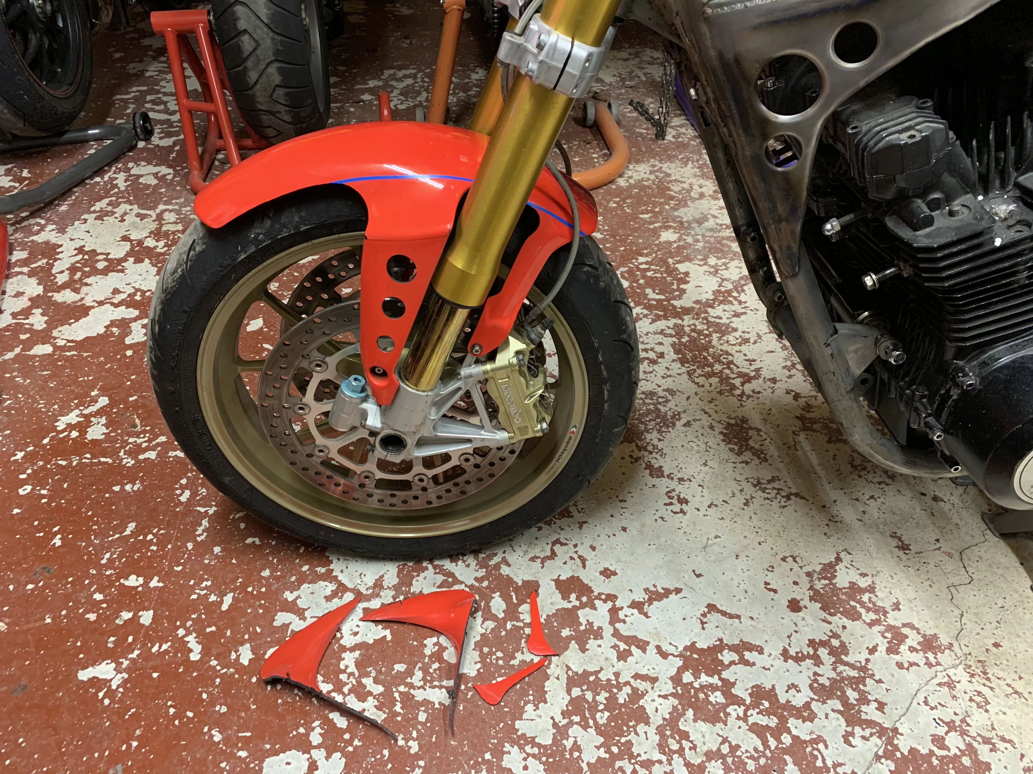Kawasaki KR1000 Replica 89.webp