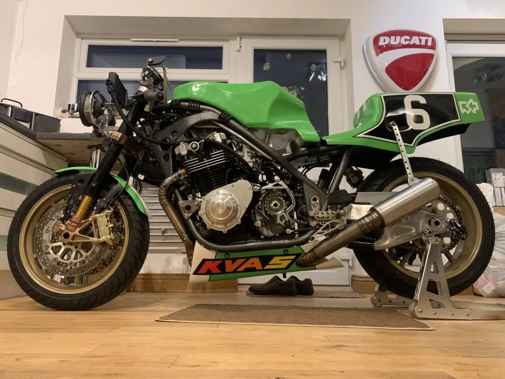 Kawasaki KR1000 Replica 906.webp