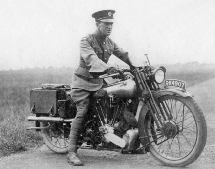 440px-Lawrence_of_Arabia_Brough_Superior_gif.gif
