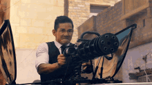 shooting-a-machine-gun-vanguard.gif
