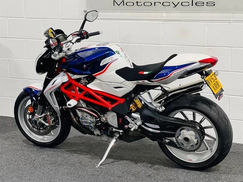 MV Agusta Brutale 1090RR ! CARBON ! PRISTINE CONDITION - Picture 6 of 20