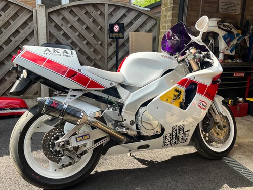 Yamaha YZFR 750 sheene replica professional paint job runs well read ad 4 info - Picture 2 of 12