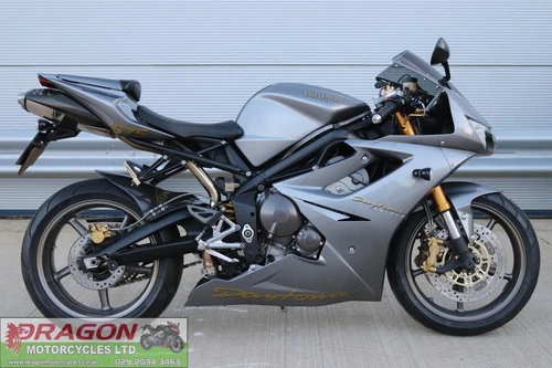 2006 Triumph Daytona 675, Excellent Condition For Age!!! - Picture 1 of 18