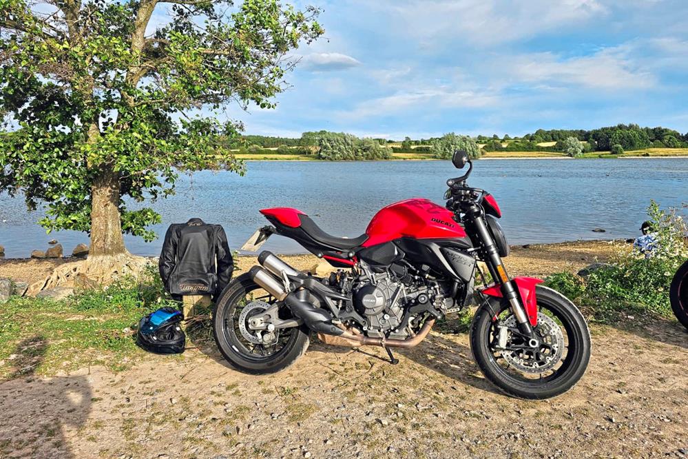 ducati_monster_v2_long-term_test_3-1.jpg