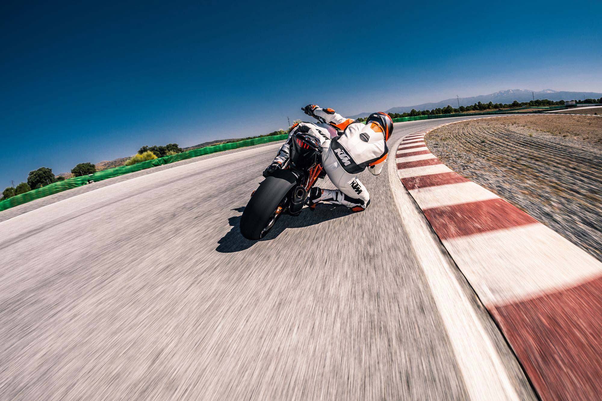 2019 KTM 1290 Super Duke R Guide • Total Motorcycle