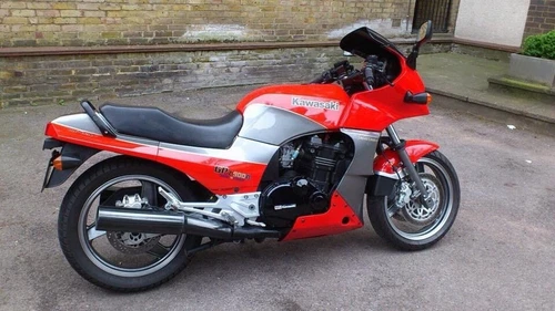 Kawasaki GPZ900R A8, 1994, FSH, 24,690 miles, 11 months MOT, unique paint scheme - Picture 1 of 21