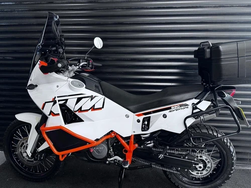 KTM 990 ADVENTURE Only 3054 Miles-KTM Serviced-1 Owner  Prereg Full KTM  - Picture 1 of 20